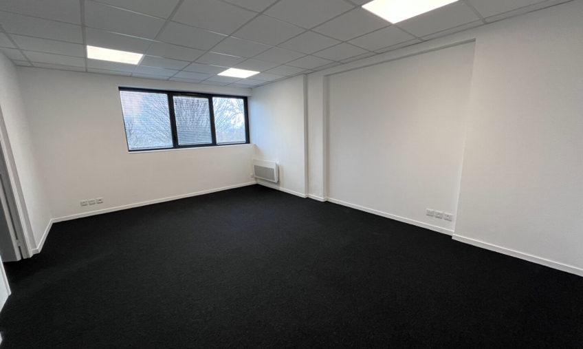 A LOUER – BUREAUX DE 126 M² – BREST KERGARADEC - 1613