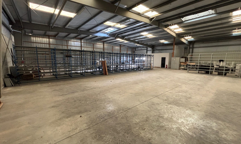 Local d&rsquo;activité Guipavas 1157 m2 - 1629