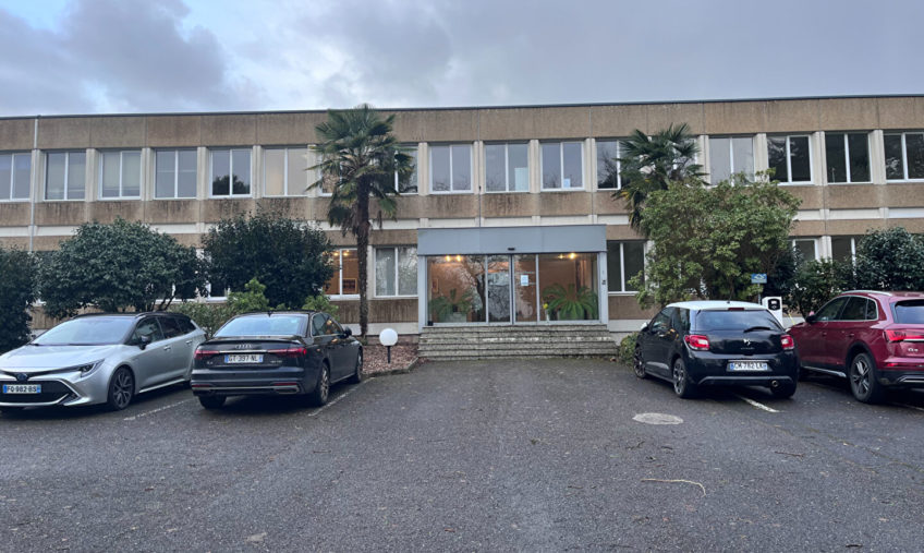 A LOUER – GOUESNOU – PLATEAU DE BUREAUX DE 182 M2 - 1660