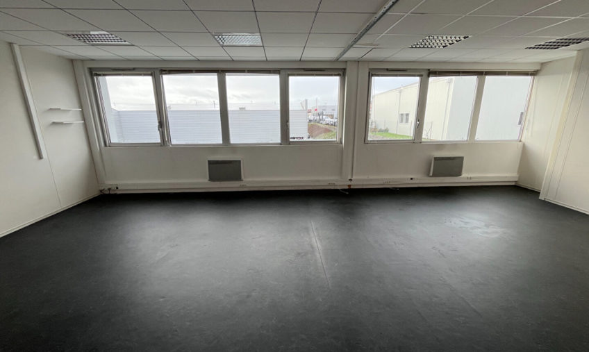 A LOUER – BREST KERGONAN – BUREAUX DE 408 M² - 1670
