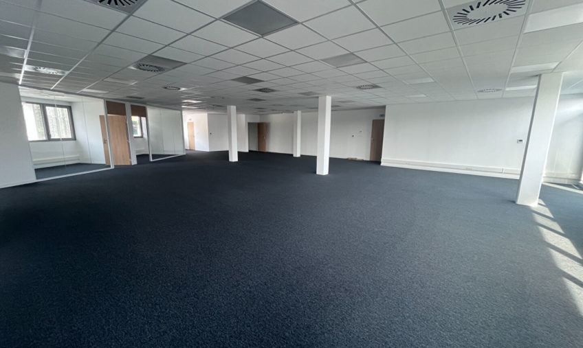A VENDRE – BREST PORT DE COMMERCE  – BUREAUX DE 256 M2 - 1711
