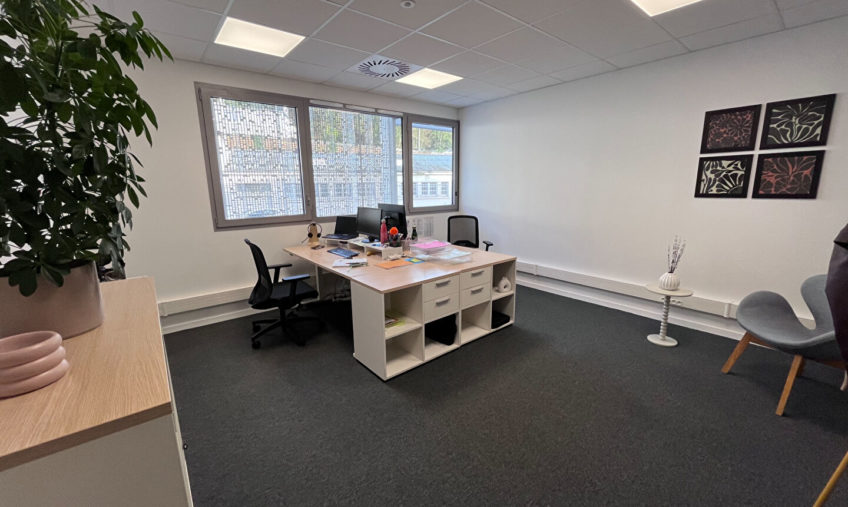 A VENDRE – BREST PORT DE COMMERCE  – BUREAUX DE 768 M2 - 1727