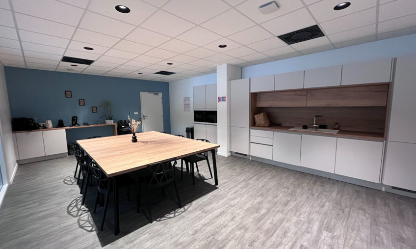 A VENDRE – BREST PORT DE COMMERCE  – BUREAUX DE 768 M2 - 1727