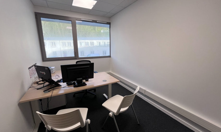 A VENDRE – BREST PORT DE COMMERCE  – BUREAUX DE 768 M2 - 1727