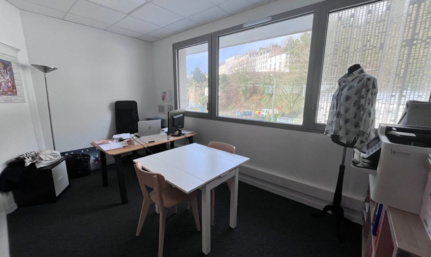 A LOUER – BREST PORT DE COMMERCE  – BUREAUX DE 256 M2 - 1737