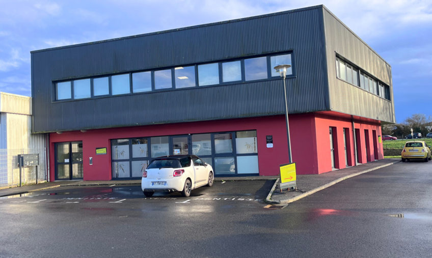 A LOUER – GOUESNOU – MESCADIOU – BUREAUX 270 M² - 1742