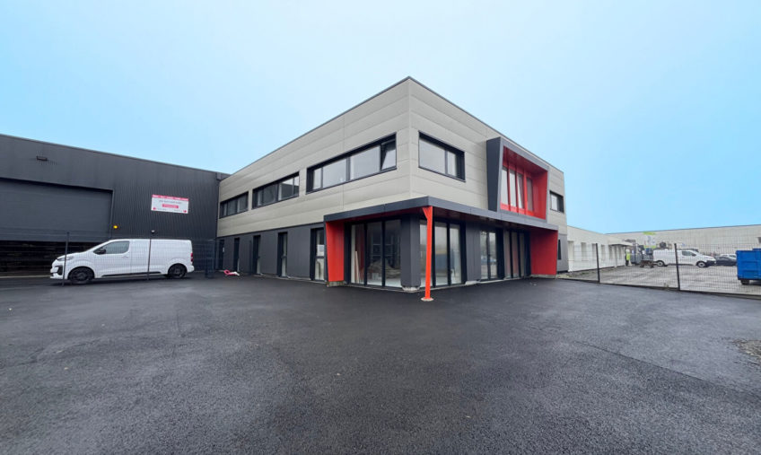 A LOUER – GOUESNOU KERGARADEC – BUREAUX AVEC SHOWROOM DE 340 M² - 1750
