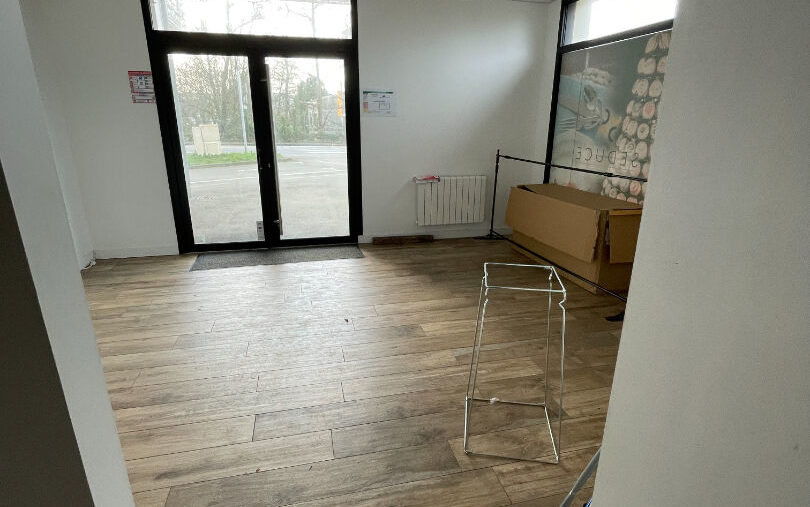 A LOUER CELLULE COMMERCIAL - 1776