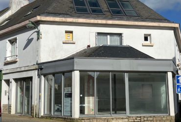 Beau local commercial  95 m2  au centre de Guidel