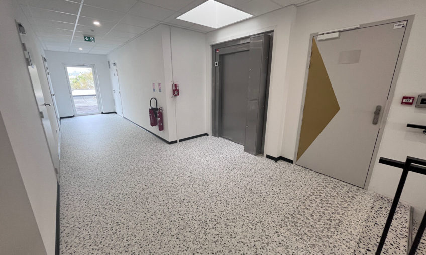 A LOUER – BREST TECHNOPOLE – BUREAUX DE 297 M² - 903