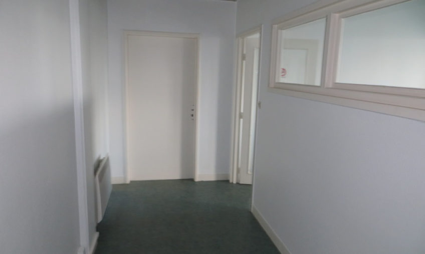 A LOUER – BUREAUX DE 107 M2 –  GOUESNOU KERGARADEC - 1056