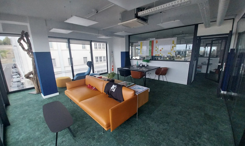 A LOUER – BUREAUX  AVEC VUE MER – PORT DE COMMERCE - 1599