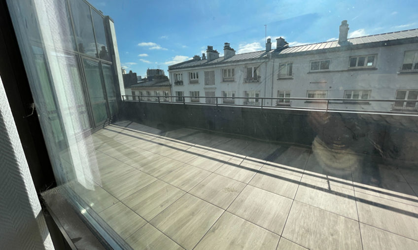 A LOUER PLATEAU DE BUREAU - 1621