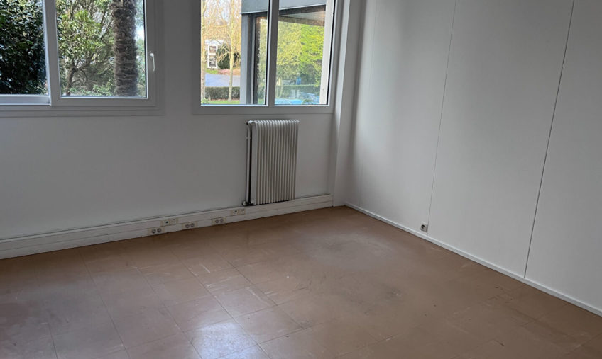 A LOUER – GOUESNOU – PLATEAU DE BUREAUX DE 182 M2 - 1660
