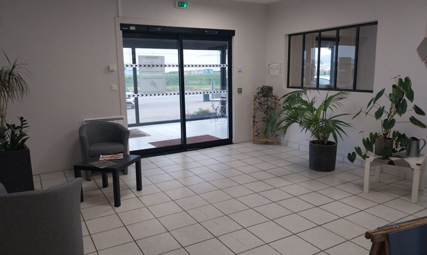 A LOUER – BREST PORT DE COMMERCE – ZONE PORTUAIRE – BUREAUX DE 211 M2 - 1676