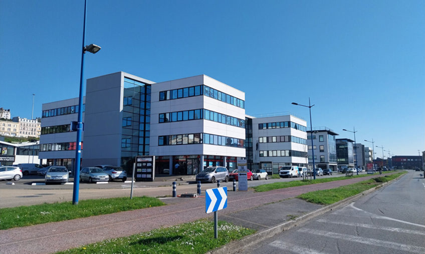 A LOUER – BUREAUX de 350 m2 – PORT DE COMMERCE - 1745