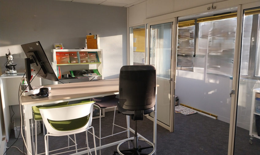 A LOUER – BUREAUX de 350 m2 – PORT DE COMMERCE - 1745