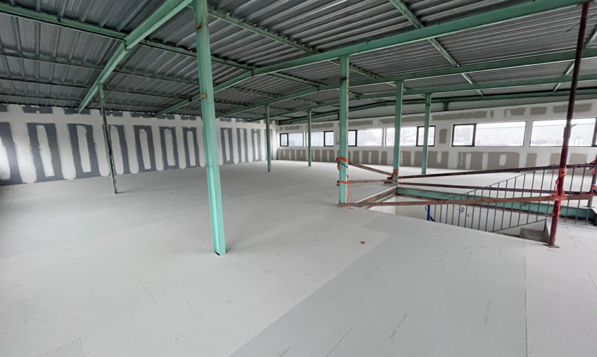 A LOUER – GOUESNOU KERGARADEC – BUREAUX AVEC SHOWROOM DE 340 M² - 1750