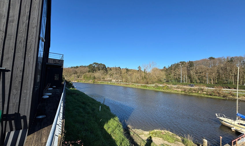 Local d&rsquo;activité  230 m2 - 1790