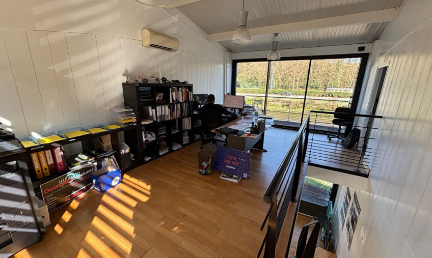 Local d&rsquo;activité  230 m2 - 1790
