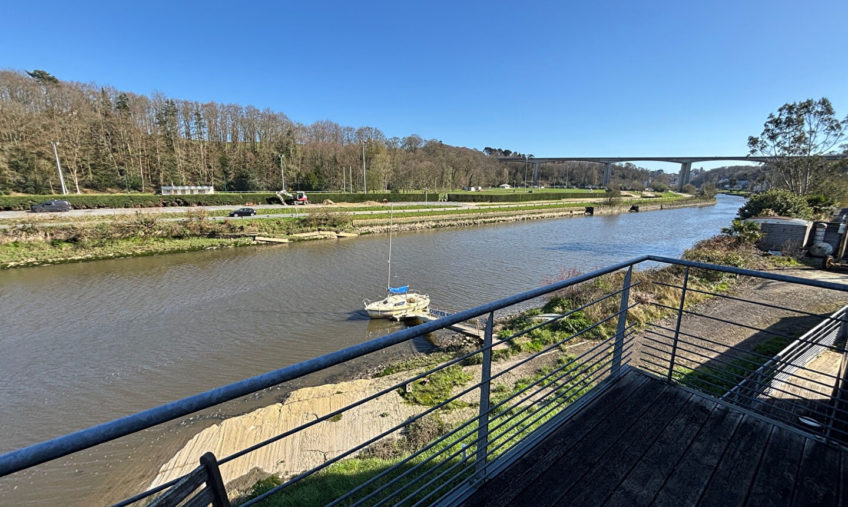 Local d&rsquo;activité  230 m2 - 1790