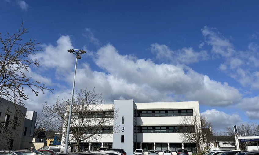 Bureaux dans immeuble tertiaire – Parking - 1798