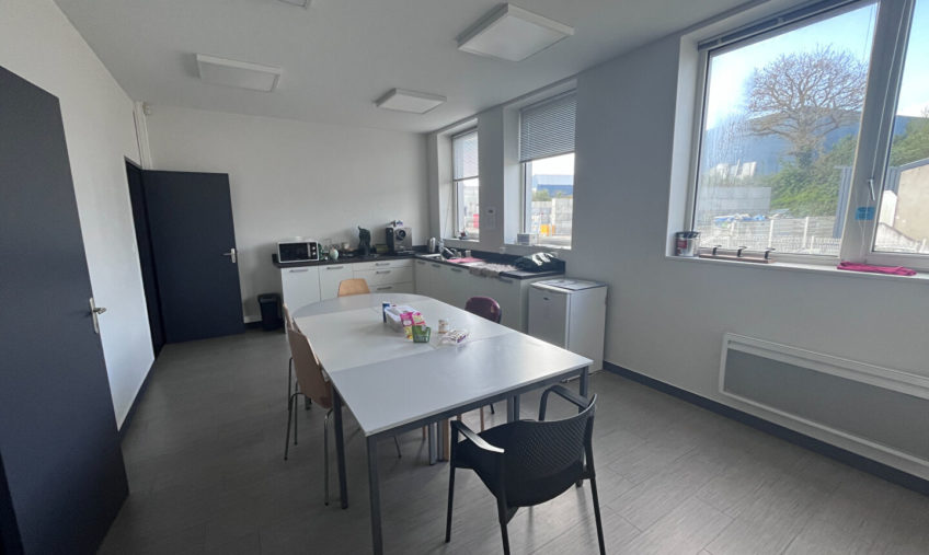 A LOUER – BREST KERGONAN – BUREAUX DE 300M2 - 1799