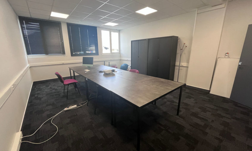 A LOUER – BREST KERGONAN – BUREAUX DE 300M2 - 1799