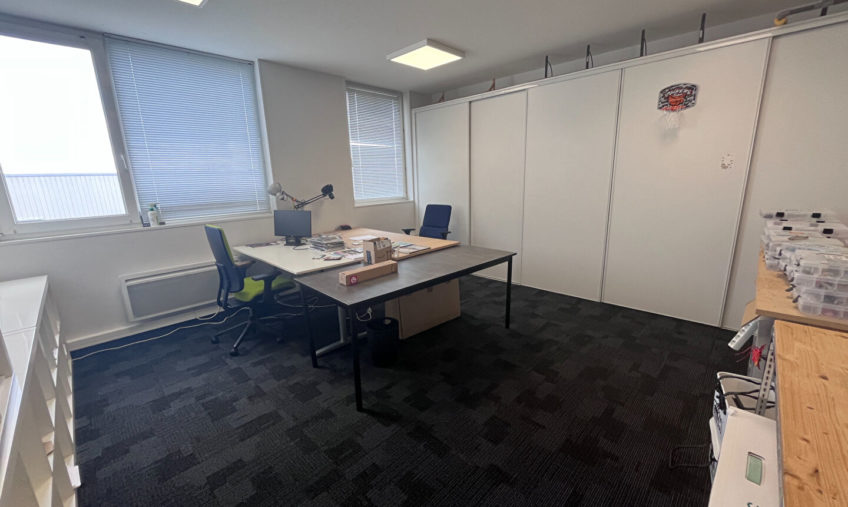 A LOUER – BREST KERGONAN – BUREAUX DE 300M2 - 1799