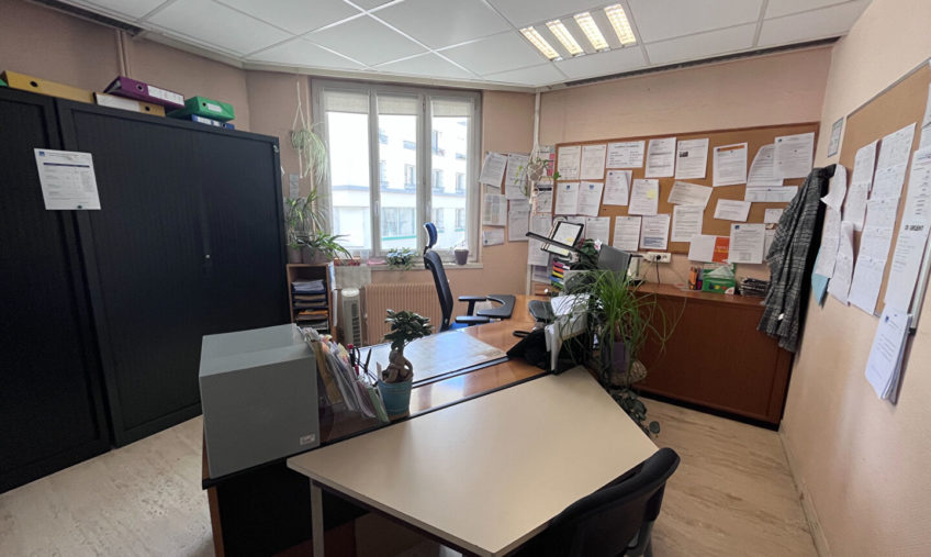 A LOUER – BREST QUARTIER SIAM – BATIMENT DE BUREAUX DE 640 M2 - 1819