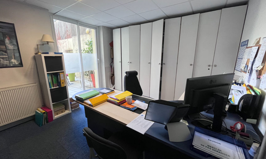 A LOUER – BREST QUARTIER SIAM – BATIMENT DE BUREAUX DE 640 M2 - 1819