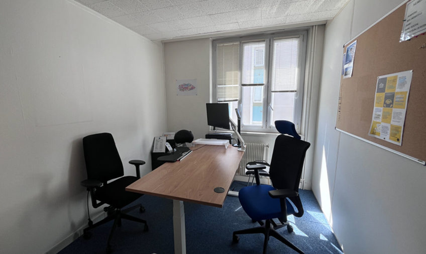 A LOUER – BREST QUARTIER SIAM – BATIMENT DE BUREAUX DE 640 M2 - 1819