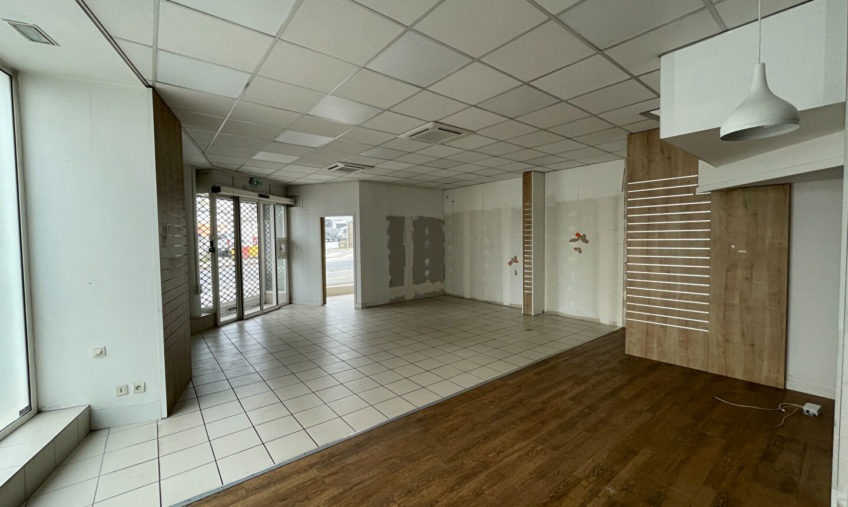 A VENDRE IMMEUBLE DE RAPPORT - 1833