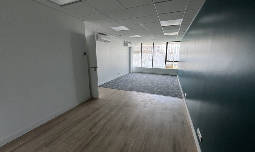 A VENDRE / A LOUER – BREST RIVE DROITE – BUREAUX DE 103 M² - 1835