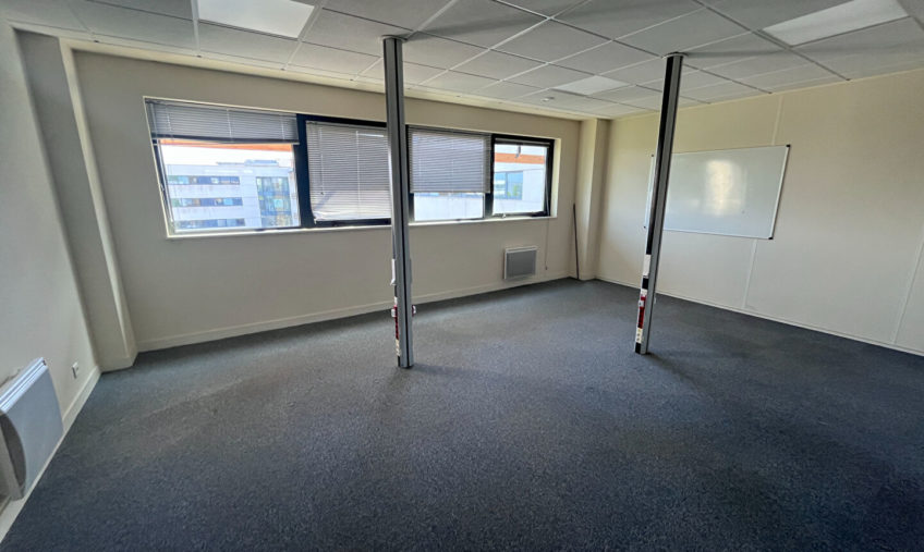 A VENDRE / A LOUER – GUIPAVAS PRAT PIP – BUREAUX 178 M2 - 1844