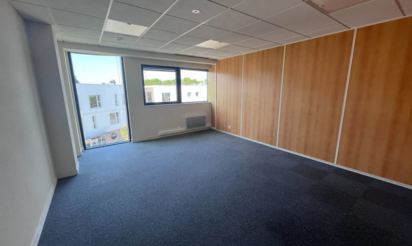 A VENDRE / A LOUER – GUIPAVAS PRAT PIP – BUREAUX 519 M2 - 1846