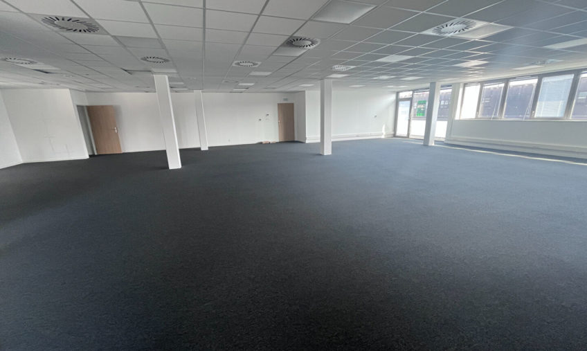 A VENDRE – BREST PORT DE COMMERCE  – BUREAUX DE 256 M2 - 1711