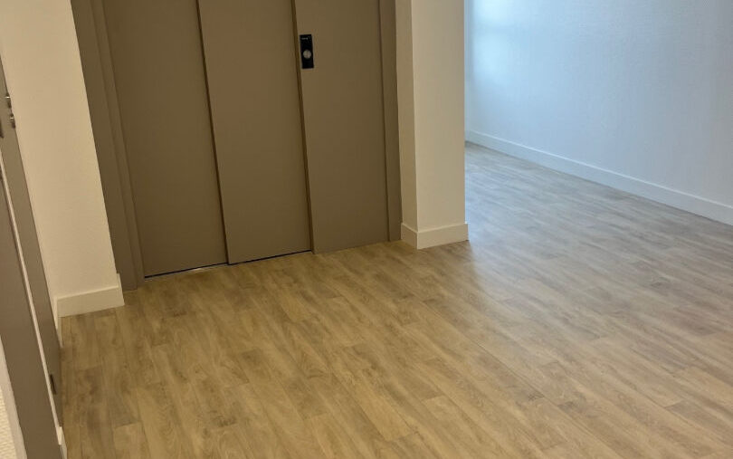 A LOUER – BREST LOSCOAT – BUREAUX 311 M² – BAIL PRECAIRE - 1036