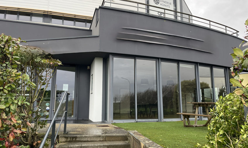 Local commercial  à vendre –  Opportunité rare – visible RN65 – - 1713
