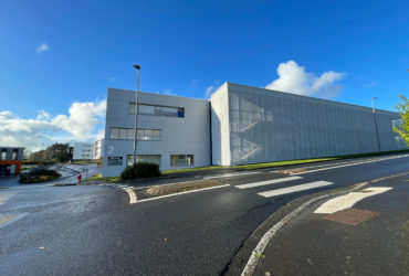 A VENDRE / A LOUER – LE RELECQ KERHUON – BUREAUX DE 157 M² - 1715