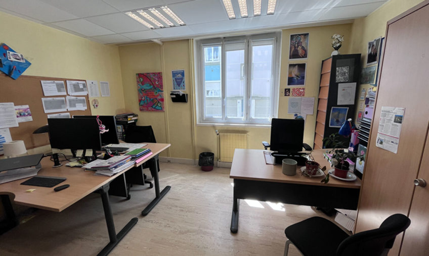 A LOUER – BREST QUARTIER SIAM – BATIMENT DE BUREAUX DE 640 M2 - 1819
