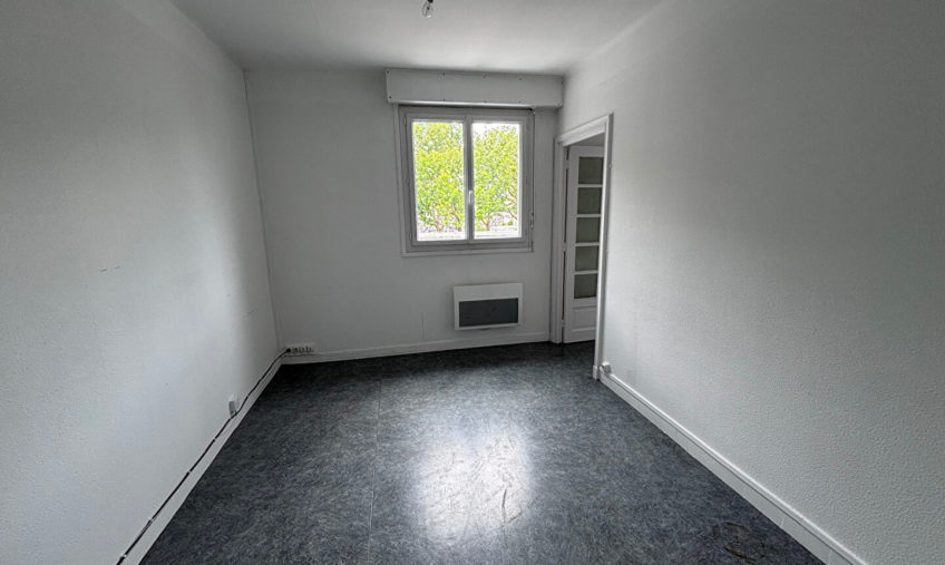 Bureaux Lorient 4 pièce(s) 80 m2 - 1891