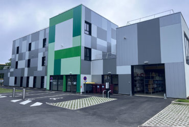 A LOUER – BUREAUX NEUFS DE 83 M² – ZONE DE L&rsquo;HERMITAGE