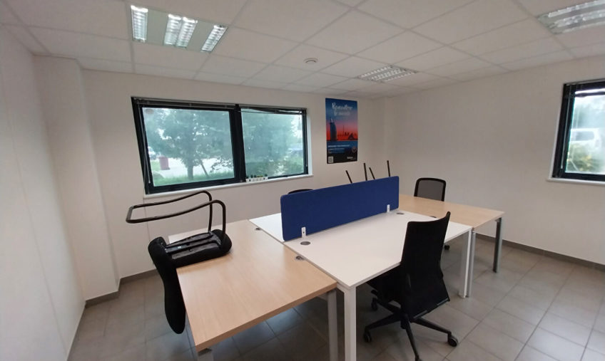 A VENDRE / A LOUER – BUREAUX DE 100 M2 – GUIPAVAS PRAT PIP - 1655