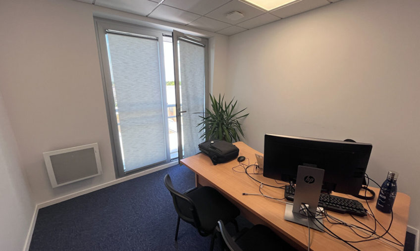 A LOUER – PLOUZANE TECHNOPOLE – BUREAUX DE 803 M2 DIVISIBLES - 580