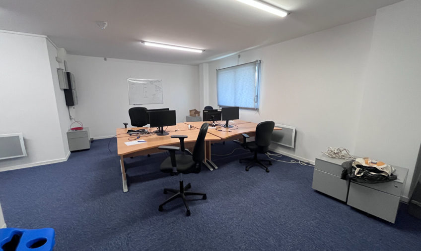 A LOUER – PLOUZANE TECHNOPOLE – BUREAUX DE 803 M2 DIVISIBLES - 580