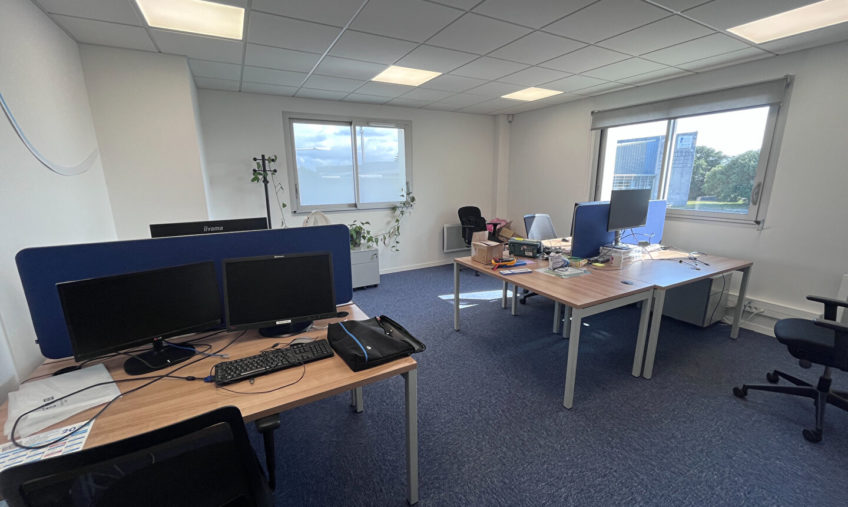 A LOUER – PLOUZANE TECHNOPOLE – BUREAUX DE 803 M2 DIVISIBLES - 580