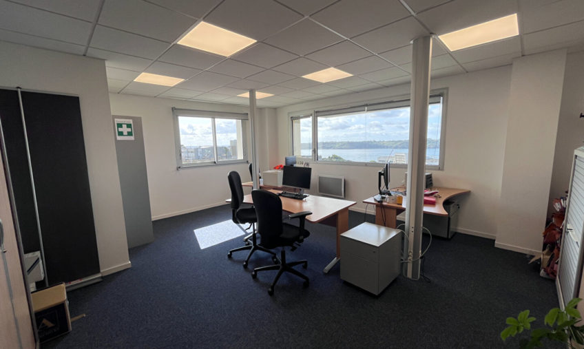 A LOUER – PLOUZANE TECHNOPOLE – BUREAUX DE 803 M2 DIVISIBLES - 580