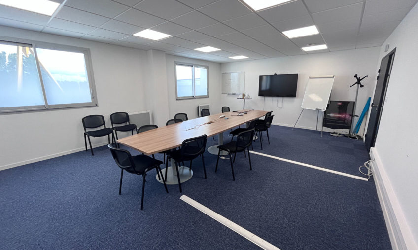 A LOUER – PLOUZANE TECHNOPOLE – BUREAUX DE 803 M2 DIVISIBLES - 580