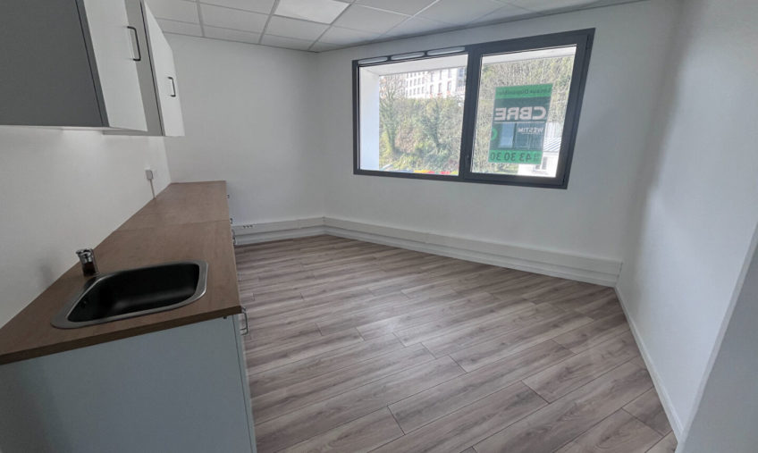 A LOUER – BREST PORT DE COMMERCE  – BUREAUX DE 256 M2 - 609